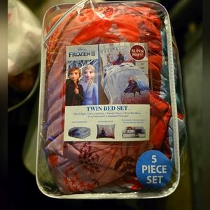 Disney Frozen ll Twin Comforter Sheet set 5 pc